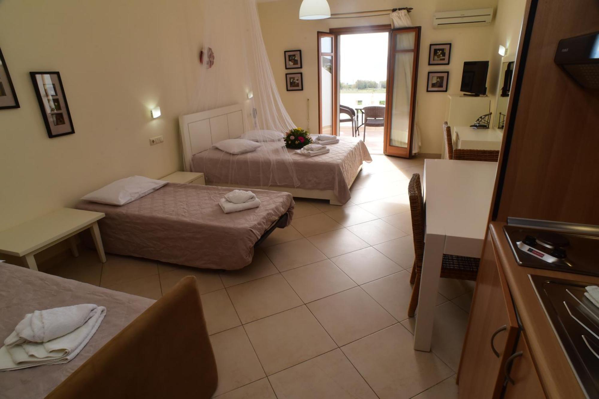 Margaritari Hotel Agia Anna  Buitenkant foto